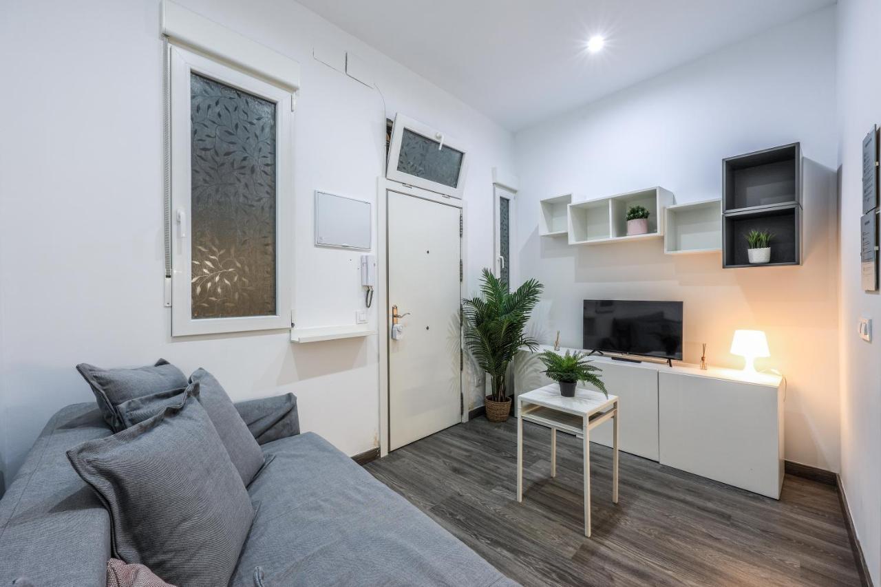 Discover Madrid From Our Cozy Studio Экстерьер фото